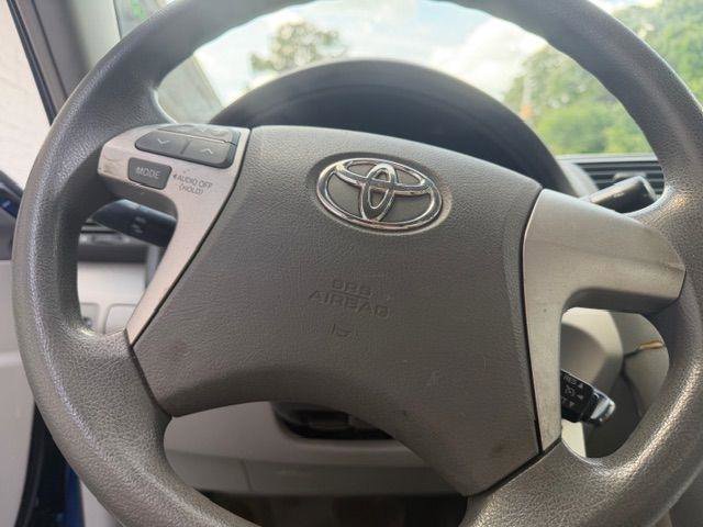 Used 2007 Toyota Camry XLE FWD image 18