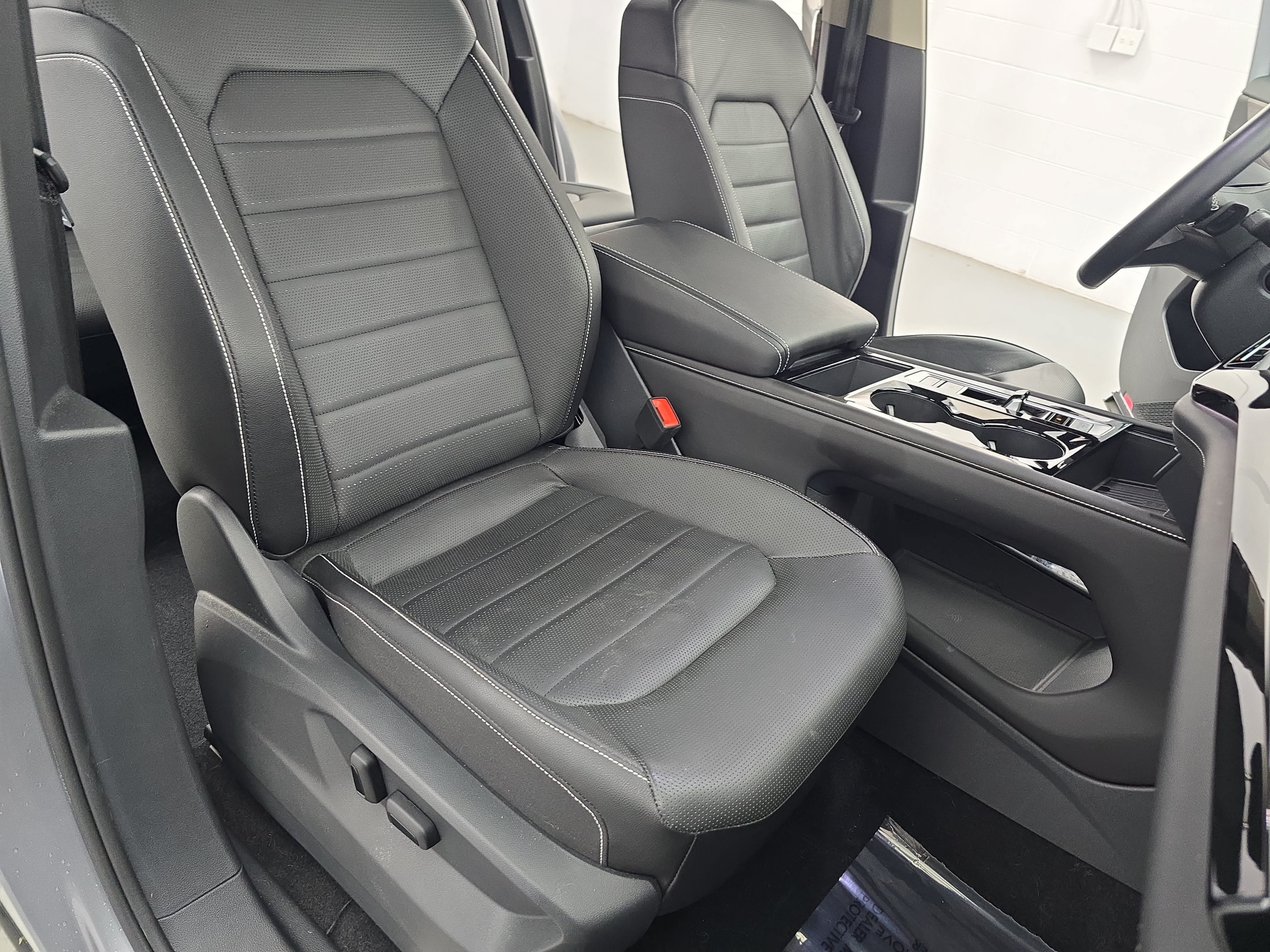 Certified 2025 Volkswagen Atlas SEL AWD/4WD image 10