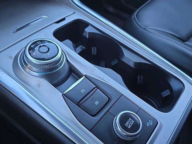 Used 2022 Ford Explorer XLT w/ Equipment Group 202A image 16