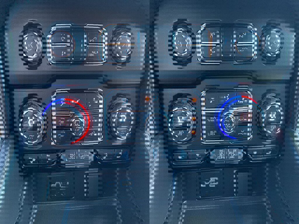 Used 2021 Chevrolet Tahoe LT image 31