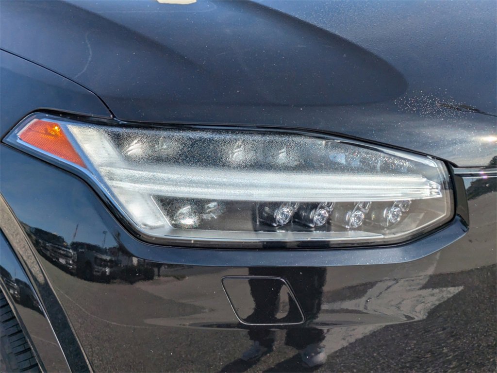 Certified 2022 Volvo XC90 T6 Inscription w/ Climate Package image 9