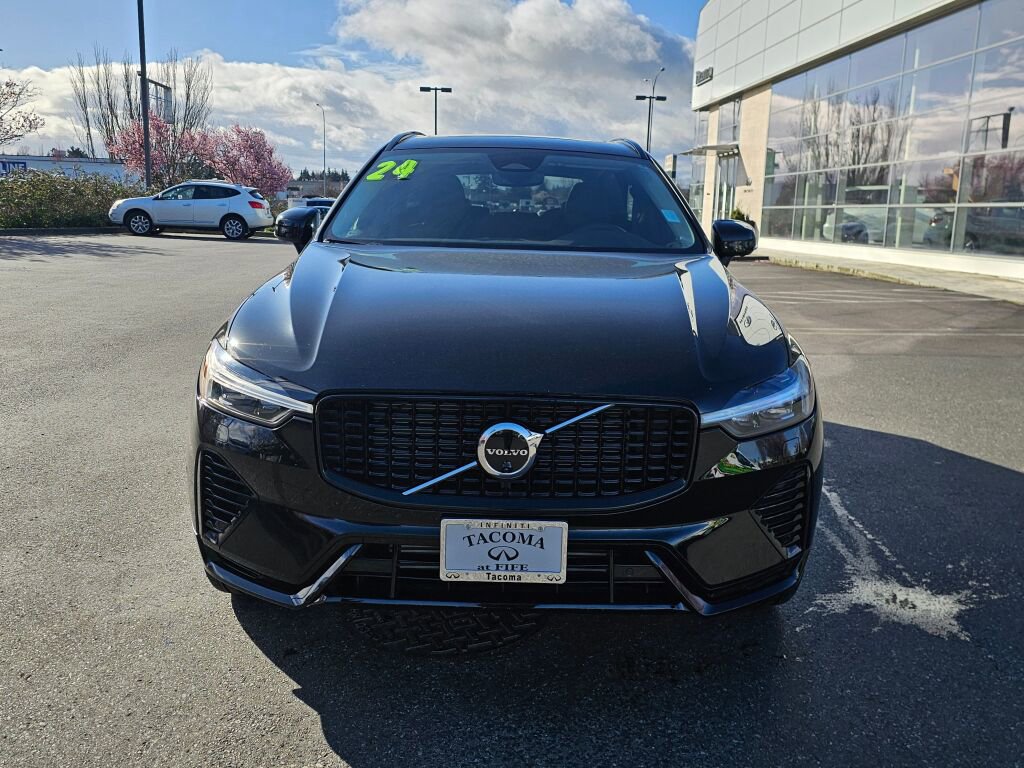 Used 2024 Volvo XC60 T8 Plus w/ Protection Package Premier image 2