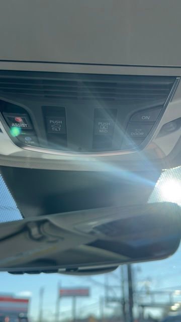 Used 2024 Acura MDX SH-AWD w/ Technology Package image 19