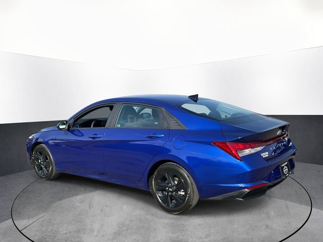 Used 2023 Hyundai Elantra Blue image 5