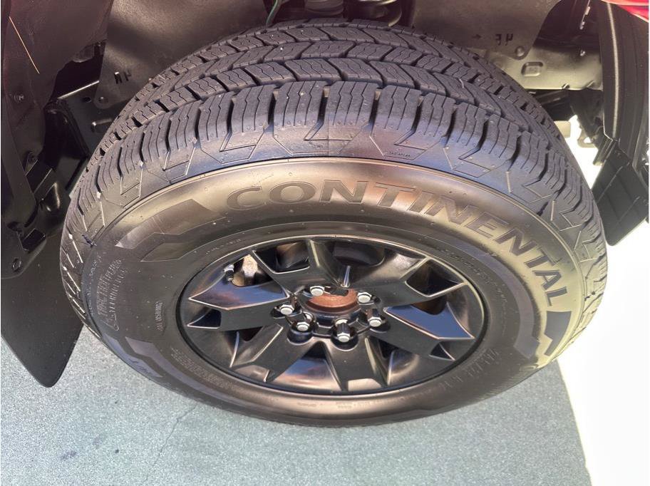 Used 2014 Toyota Tacoma PreRunner w/ Convenience Package RWD image 9