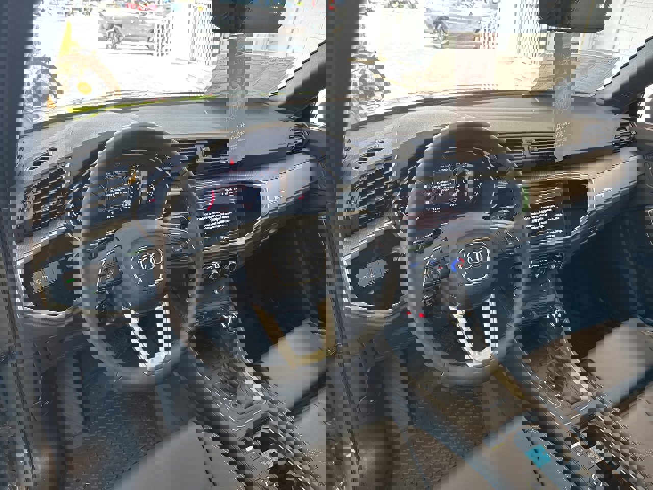 New 2025 Audi Q3 2.0T Premium image 17