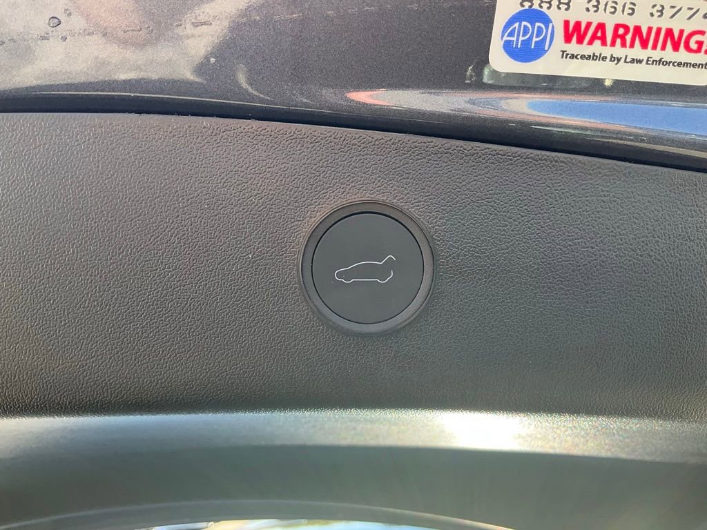 Used 2023 Tesla Model 3 Standard Range image 10