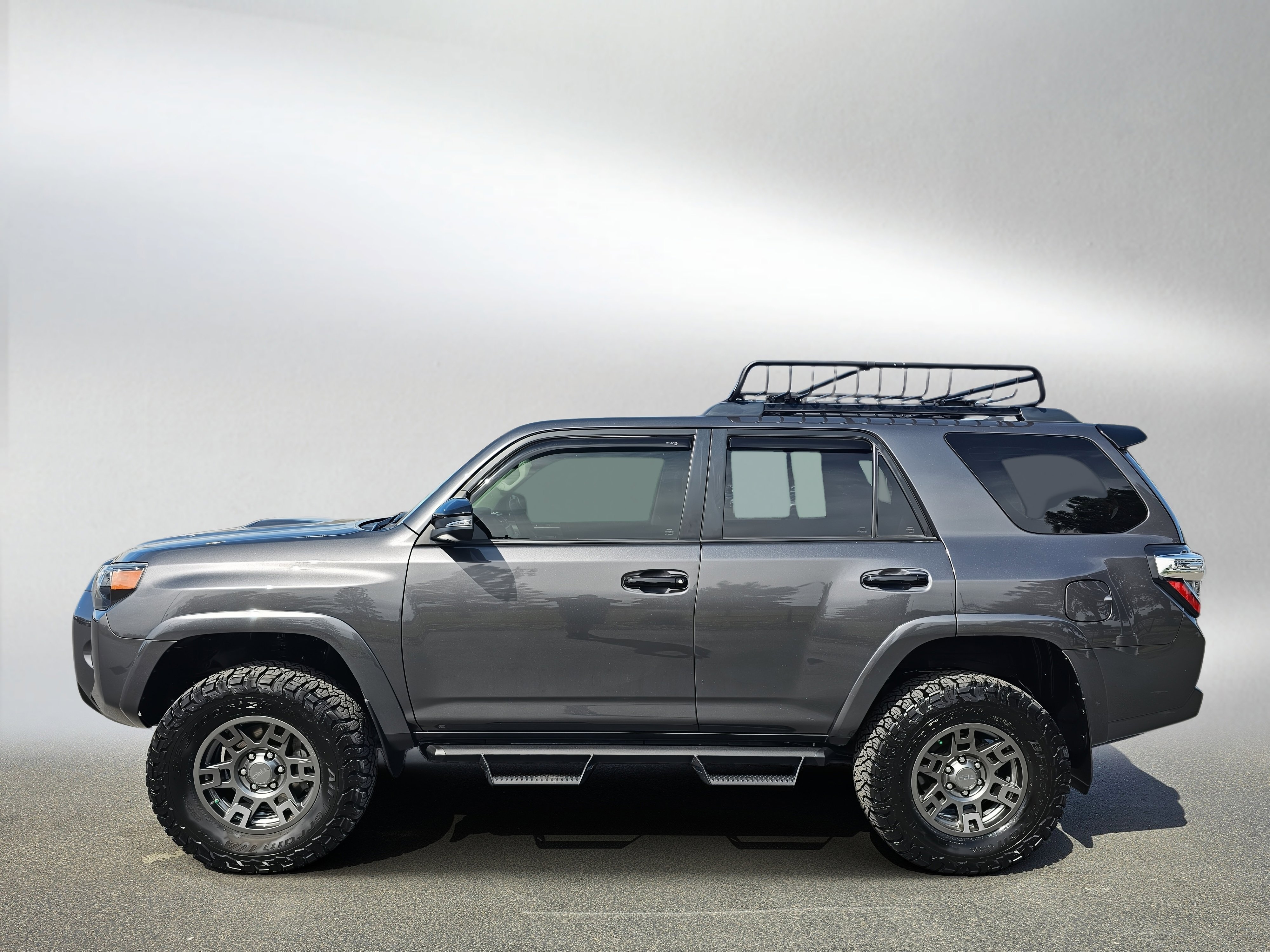 Used 2020 Toyota 4Runner Venture w/ Moonroof Package AWD/4WD image 2