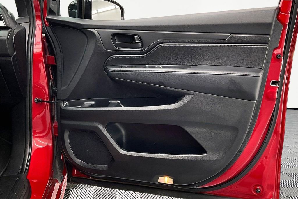 Used 2025 Honda Odyssey Sport-L image 24