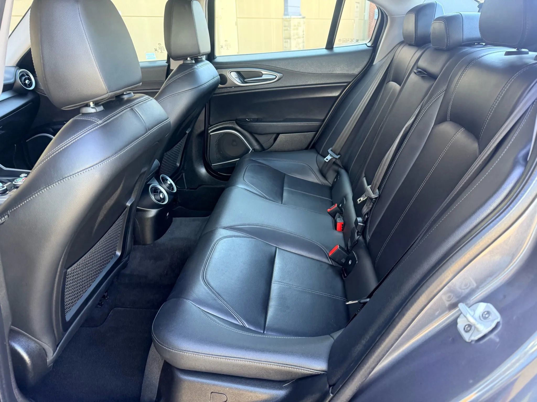 Used 2019 Alfa Romeo Giulia AWD w/ Quick Order Package 22J Sport image 16