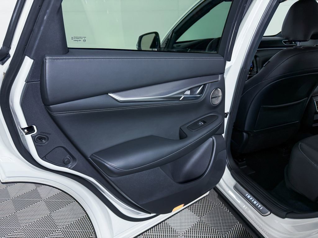 Used 2023 INFINITI QX55 Essential image 43
