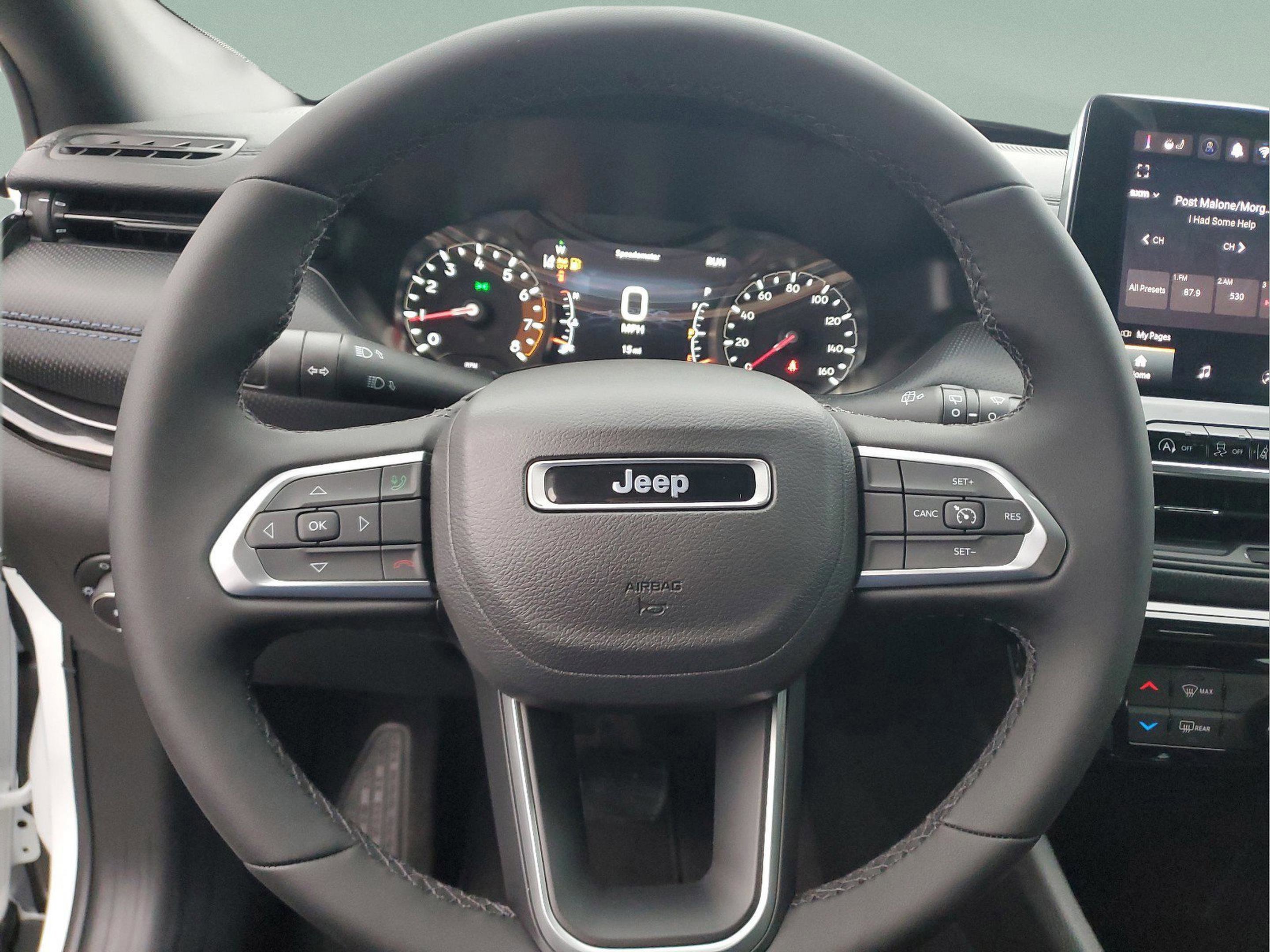 New 2026 Jeep Compass Latitude image 17