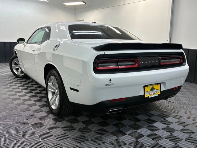 Used 2023 Dodge Challenger SXT image 6