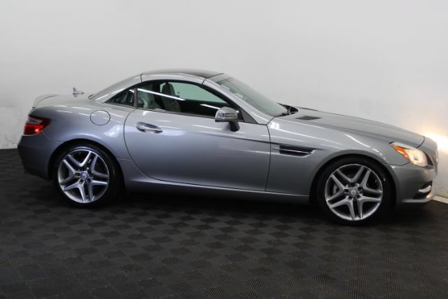 Used 2014 Mercedes-Benz SLK 250 image 4