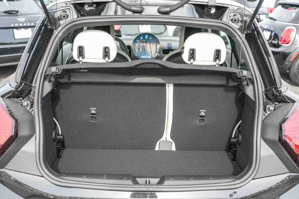 Used 2026 MINI Cooper 2-Door Hardtop FWD image 26