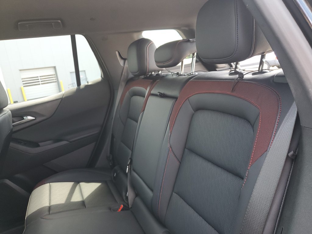Certified 2025 Chevrolet Equinox RS FWD image 30