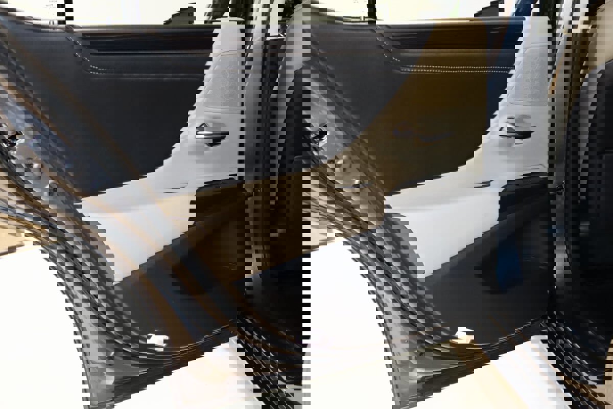 Used 2021 Lexus ES 250 w/ Premium Package image 48