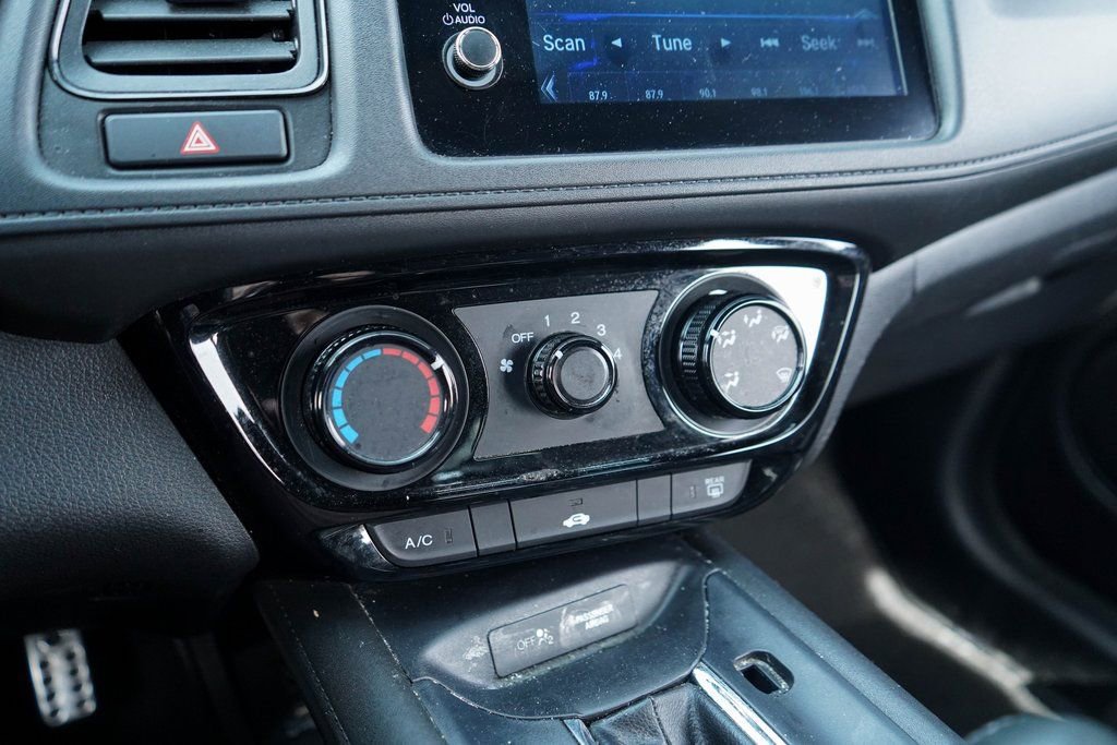 Used 2022 Honda HR-V Sport image 12