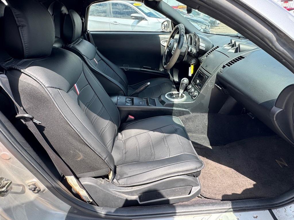 Used 2004 Nissan 350Z Touring RWD image 12