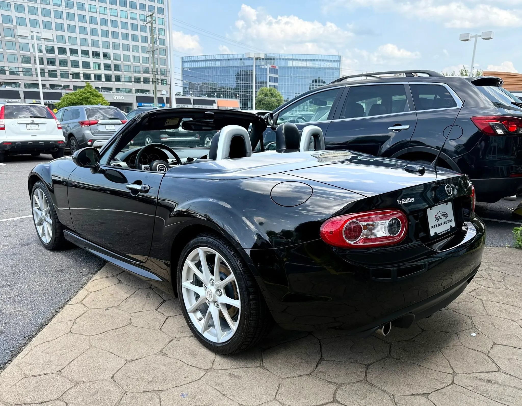 Used 2009 MAZDA MX-5 Miata Grand Touring w/ Premium Pkg RWD image 8