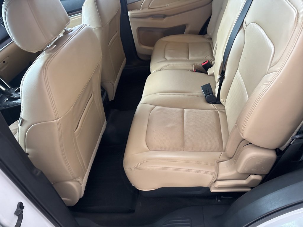 Used 2017 Ford Explorer Limited image 22