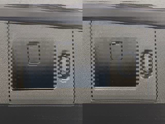 Used 2019 Cadillac Escalade Platinum image 27