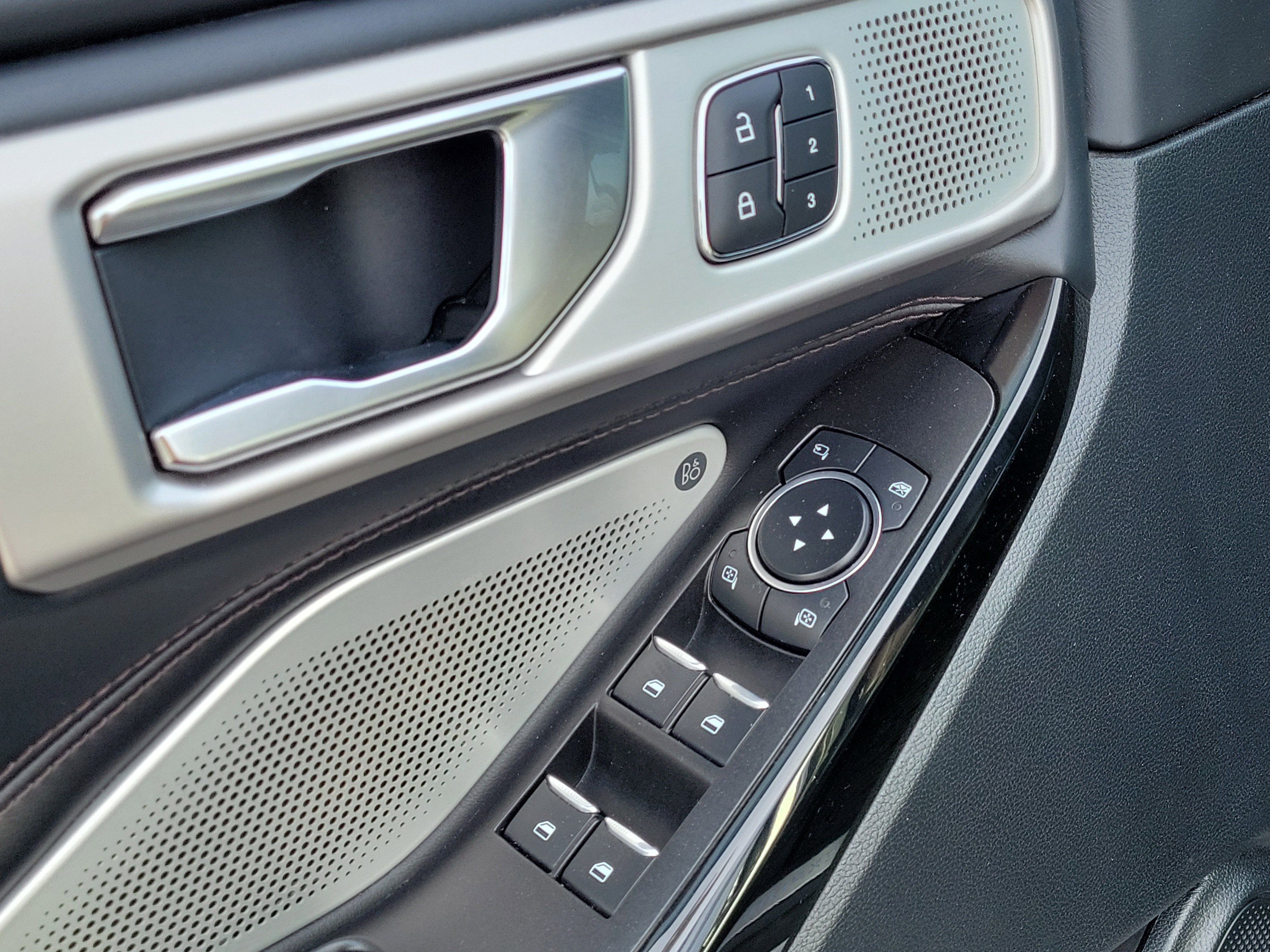 Used 2021 Ford Explorer Platinum w/ Equipment Group 601A image 19