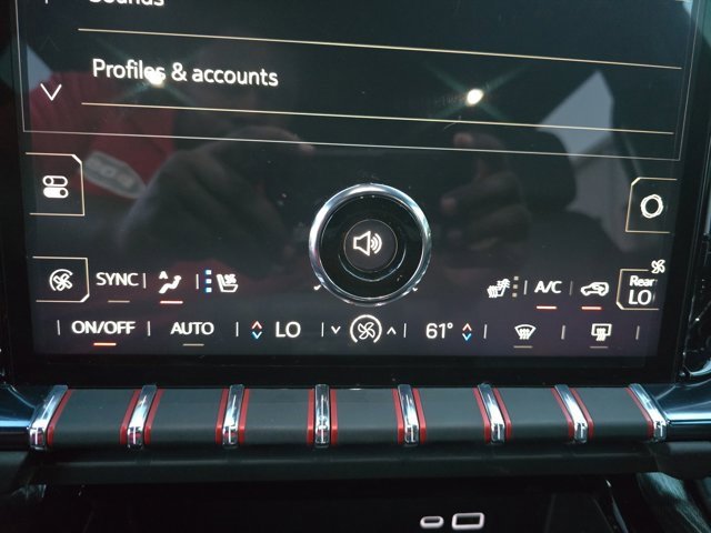 Used 2025 GMC Yukon AT4 image 21