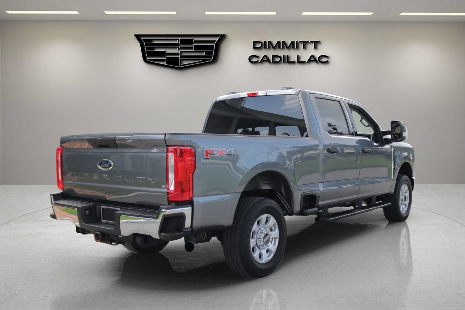Used 2024 Ford F250 XLT w/ FX4 Off-Road Package AWD/4WD image 5