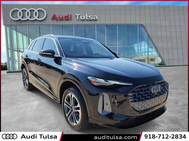 Certified 2025 Audi Q5 Premium w/ Convenience Package image 1