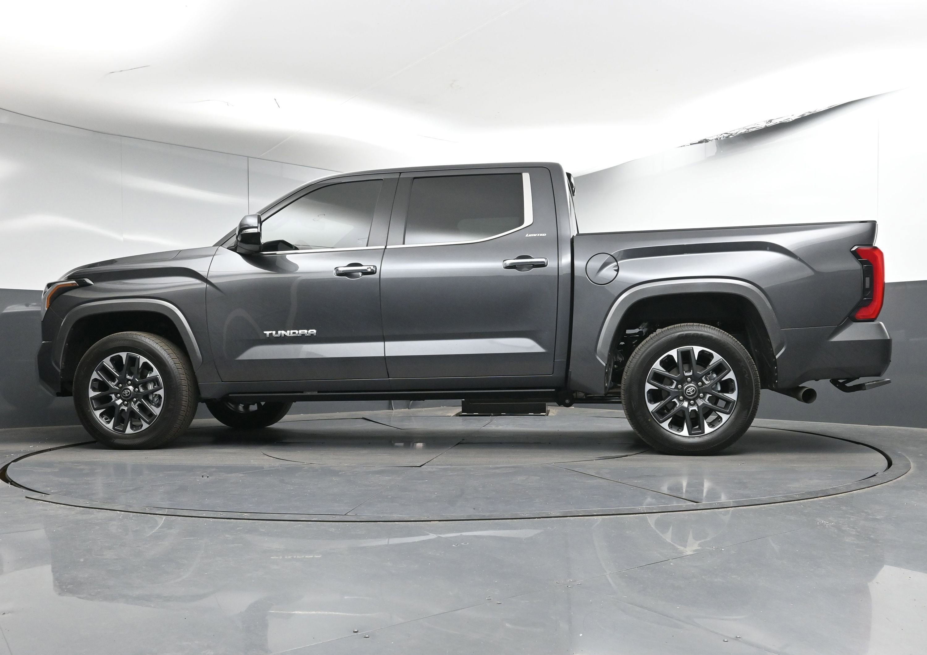 Used 2026 Toyota Tundra Limited image 28