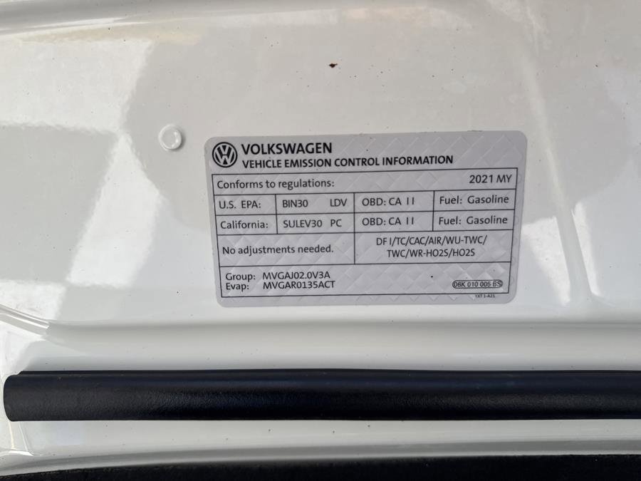 Used 2021 Volkswagen Tiguan SE R-Line image 34