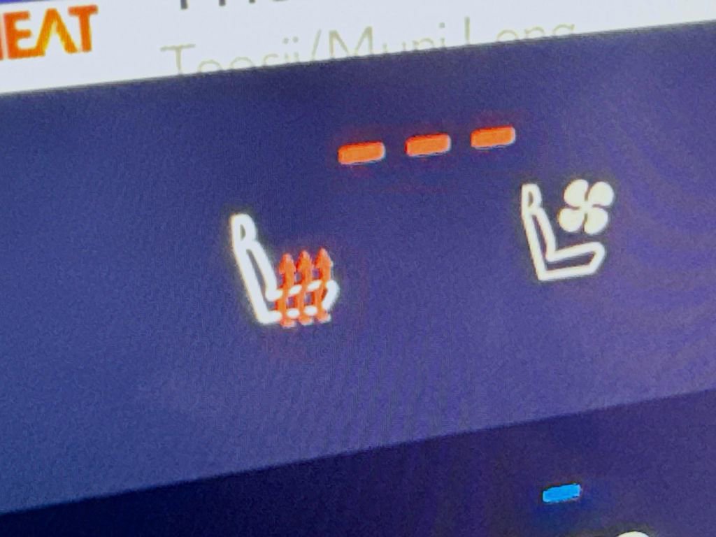 Used 2025 Lexus RX 350 Premium w/ Accessory Package (Z1) image 20