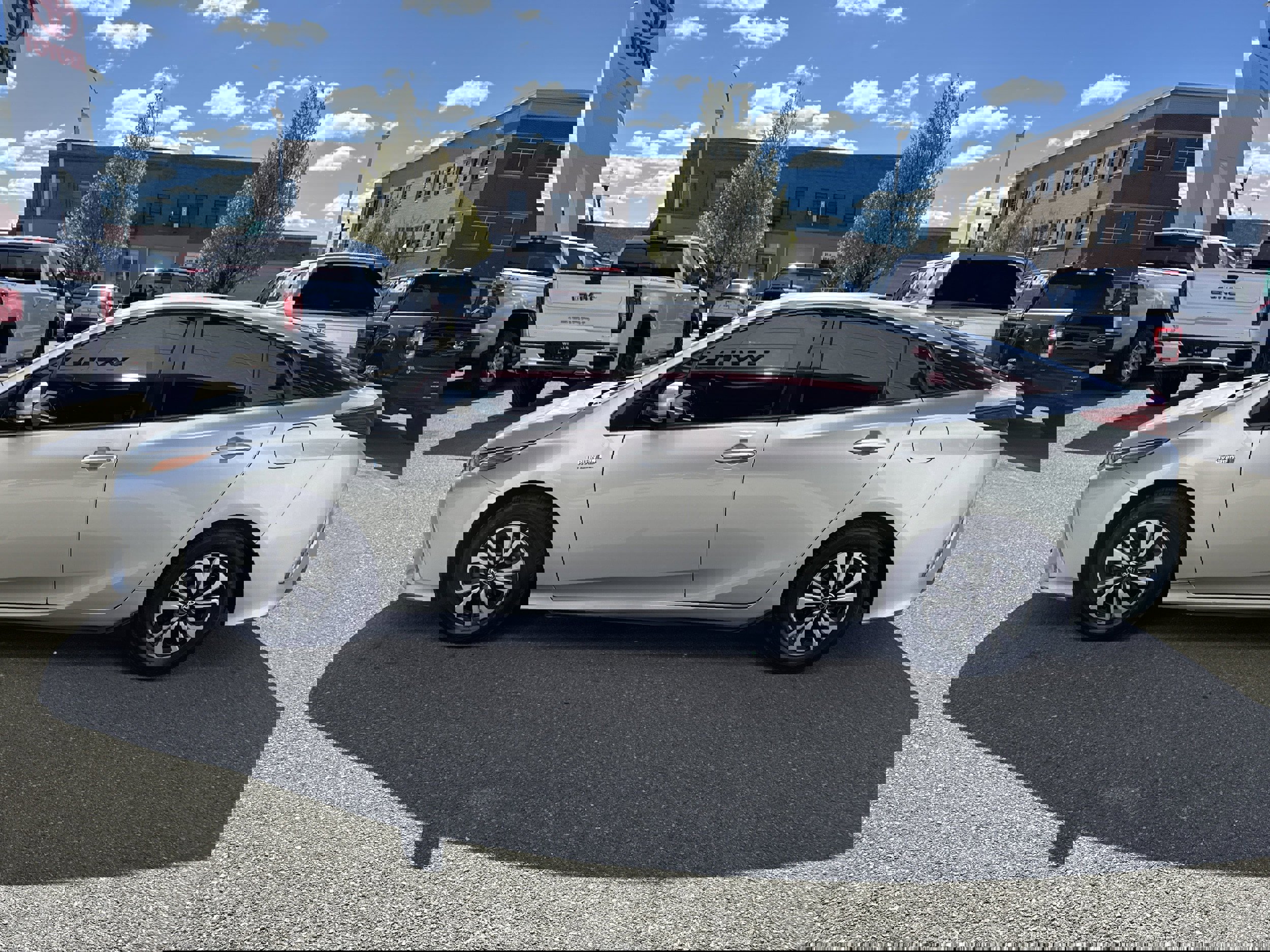 Used 2018 Toyota Prius Prime Plus w/ Preferred Accessory Package FWD image 5