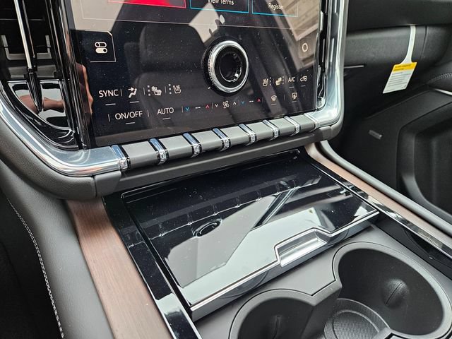 New 2026 GMC Yukon XL Denali w/ Denali Reserve Package AWD/4WD image 32