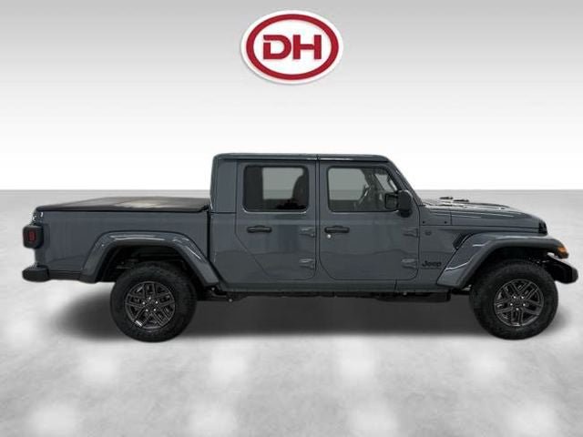 New 2026 Jeep Gladiator Sport AWD/4WD image 2