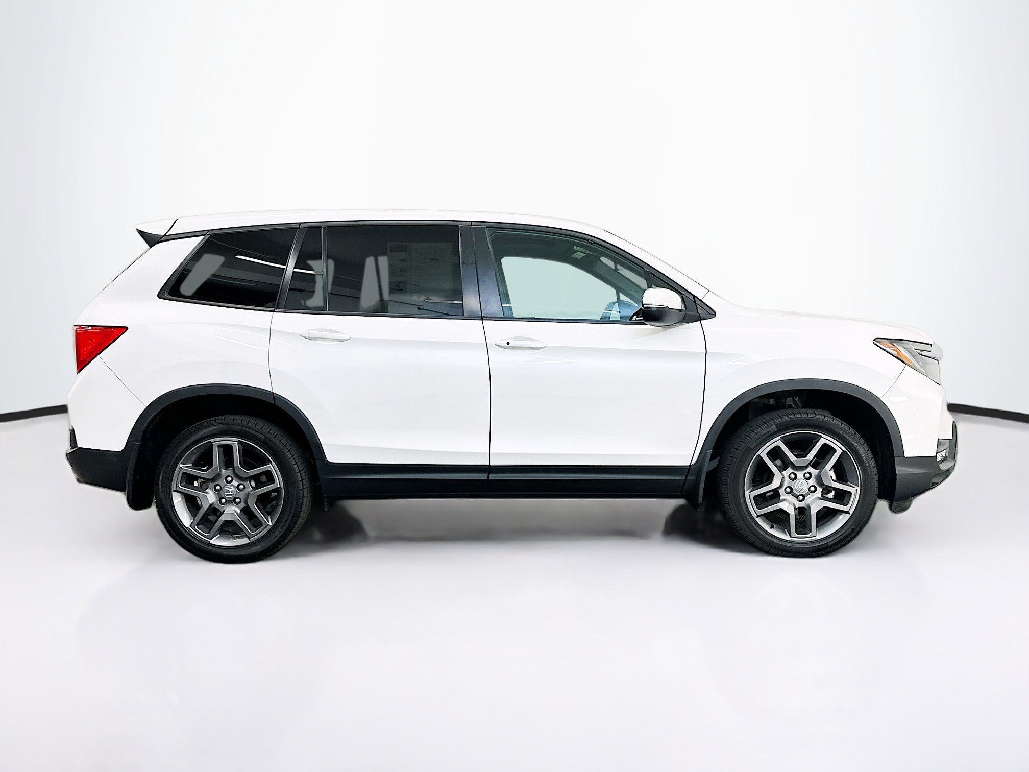 Used 2023 Honda Passport EX-L image 10