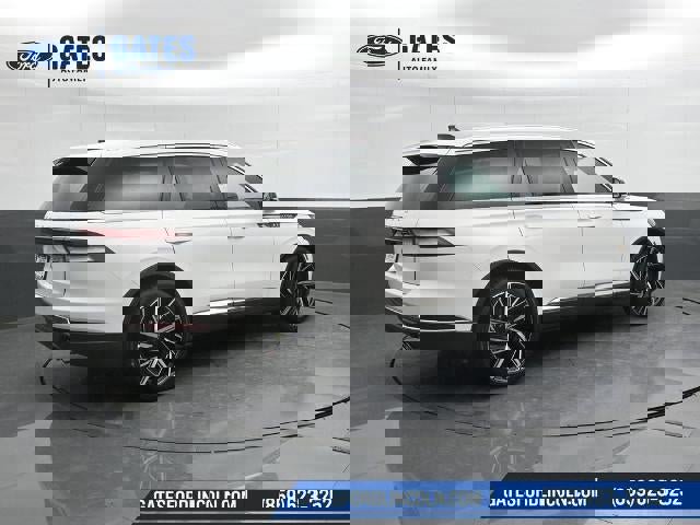 New 2026 Lincoln Aviator Reserve image 2