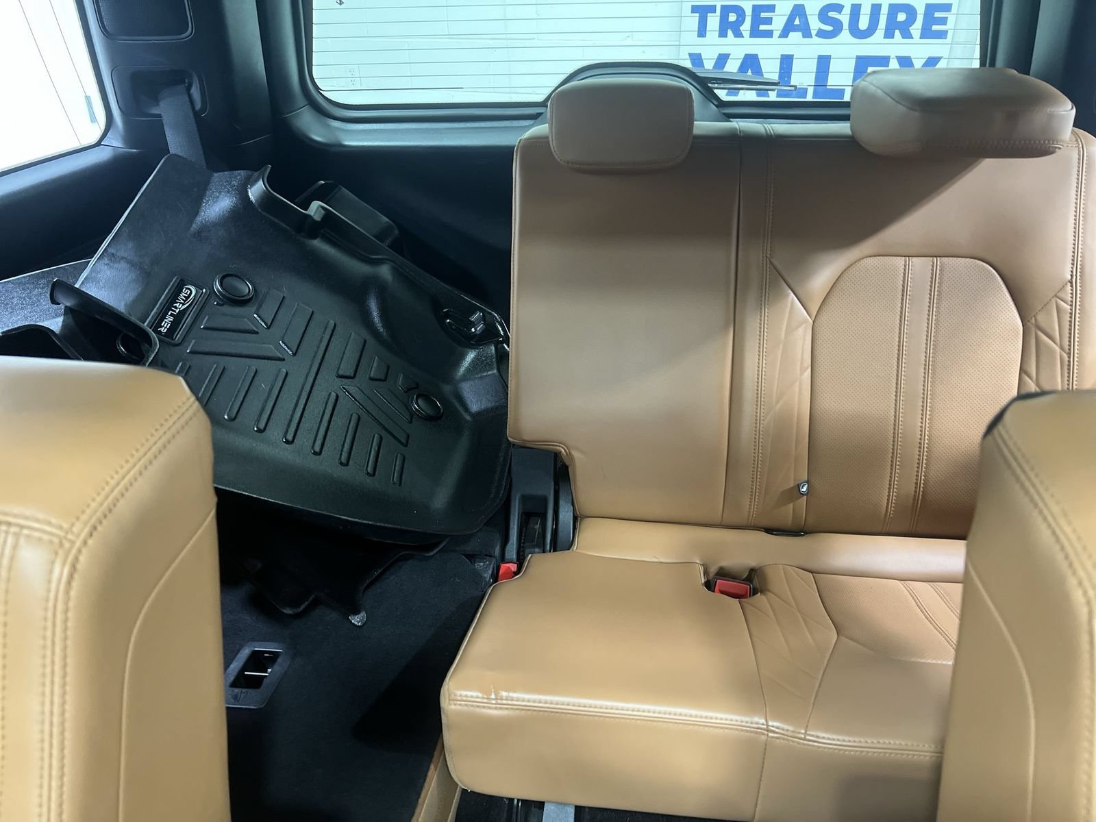 Used 2023 Ford Expedition Platinum AWD/4WD image 24