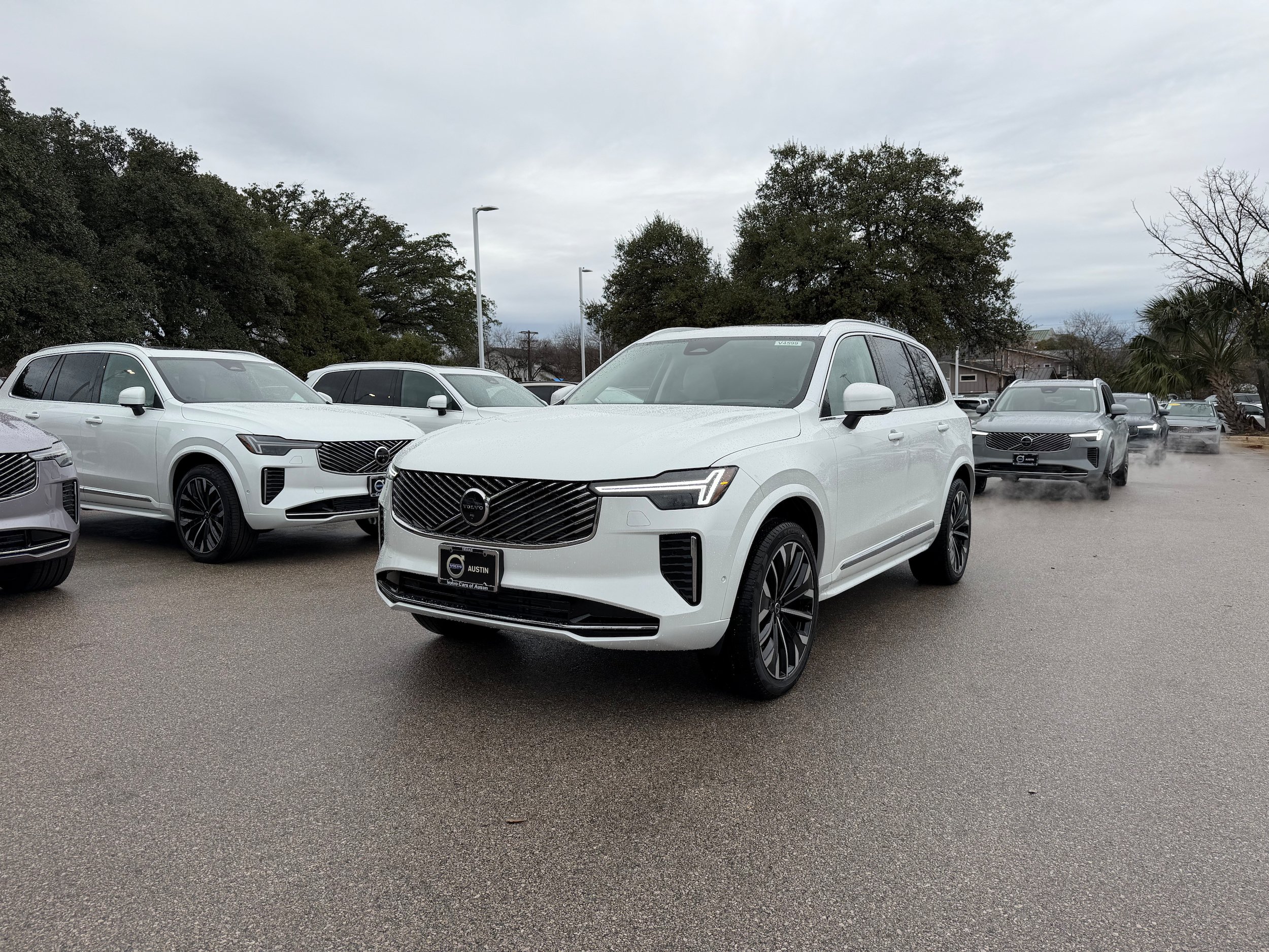New 2026 Volvo XC90 B6 Ultra w/ Protection Package AWD/4WD image 2