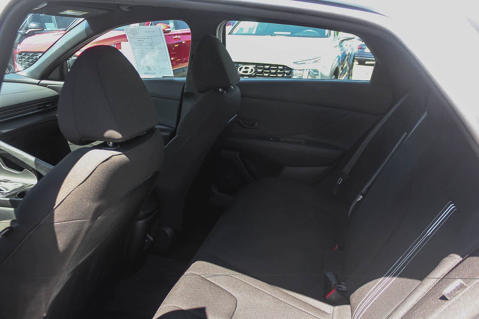 Certified 2025 Hyundai Elantra SEL FWD image 23