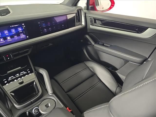 Certified 2026 Porsche Cayenne Coupe AWD/4WD image 24
