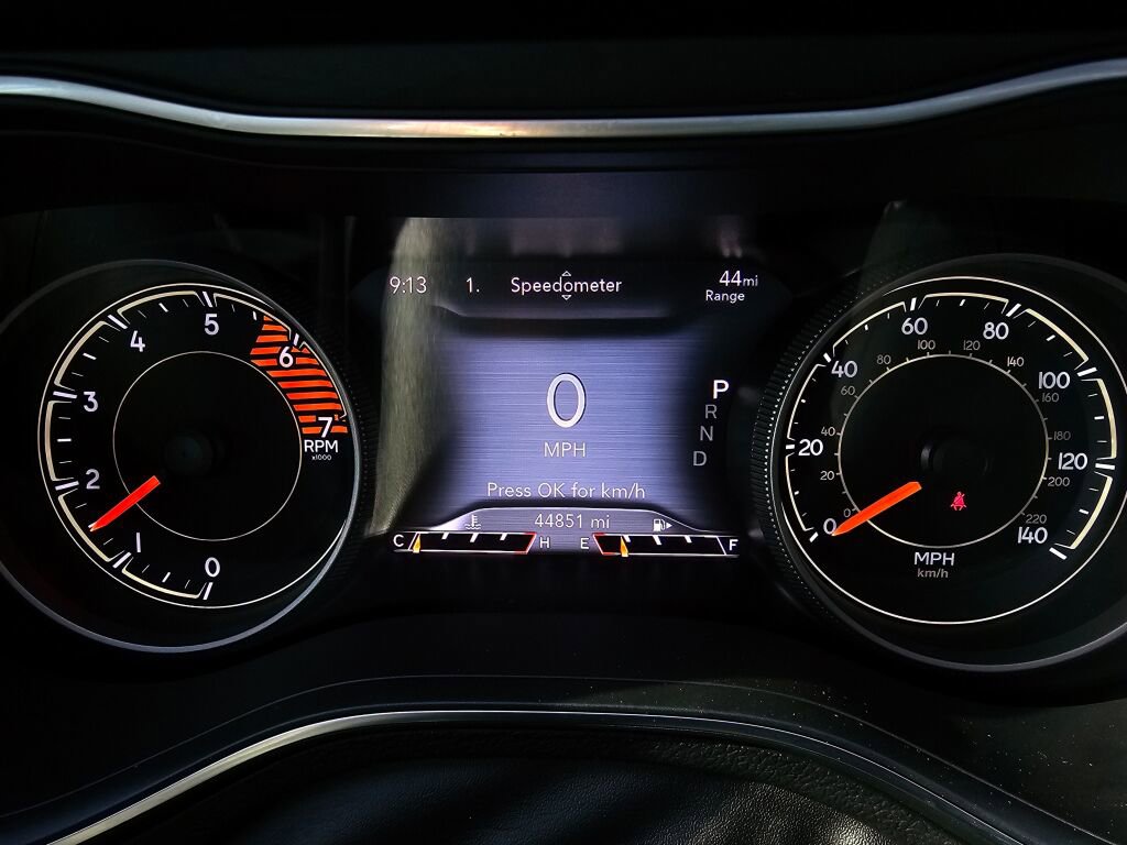 Used 2019 Jeep Cherokee Trailhawk image 24