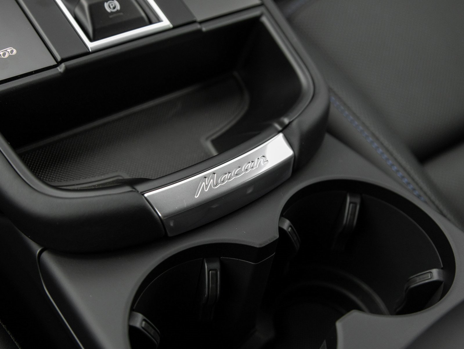 New 2026 Porsche Macan GTS image 28