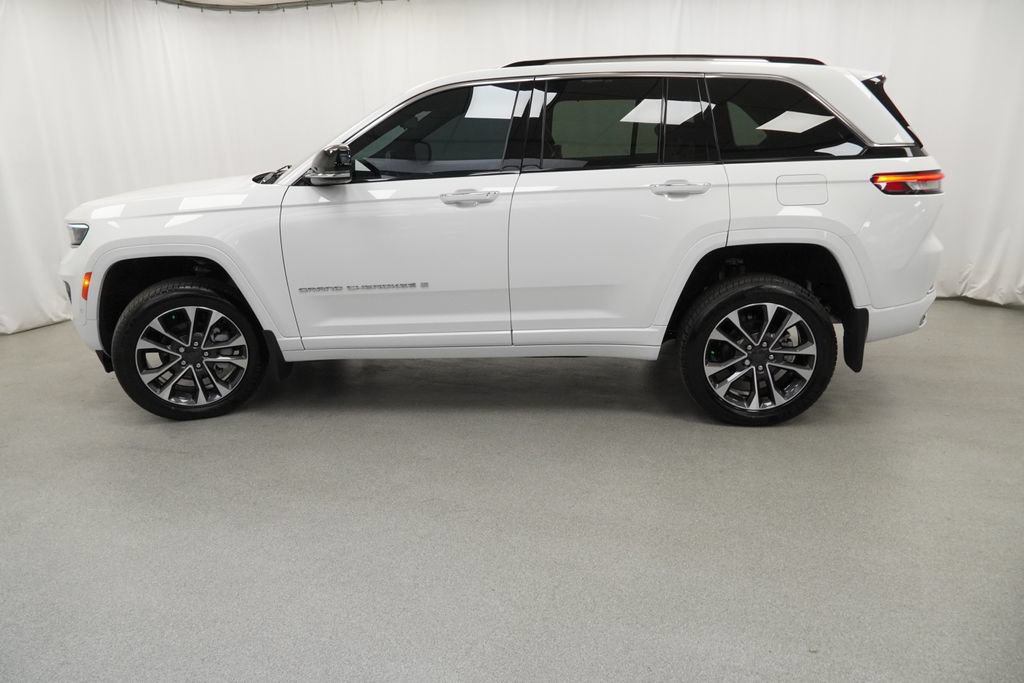 Certified 2023 Jeep Grand Cherokee Overland w/ Adv Protech Group III AWD/4WD image 15