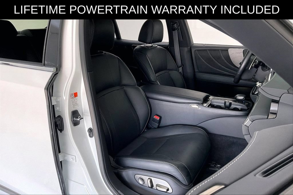 Used 2024 Lexus LS 500 RWD image 9