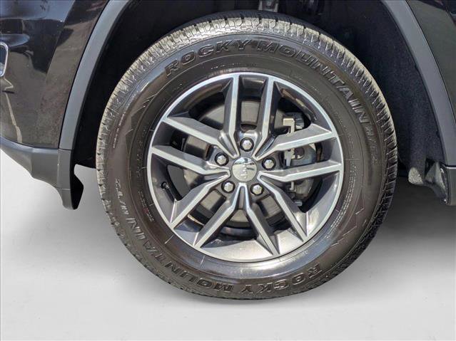 Used 2018 Jeep Grand Cherokee Limited image 23