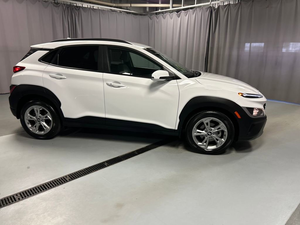Used 2023 Hyundai Kona SEL w/ Winter Weather Package FWD image 8