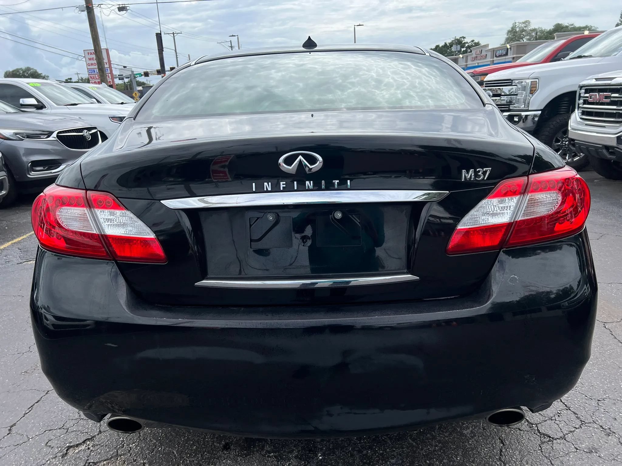 Used 2012 INFINITI M37 w/ Premium Pkg RWD image 6