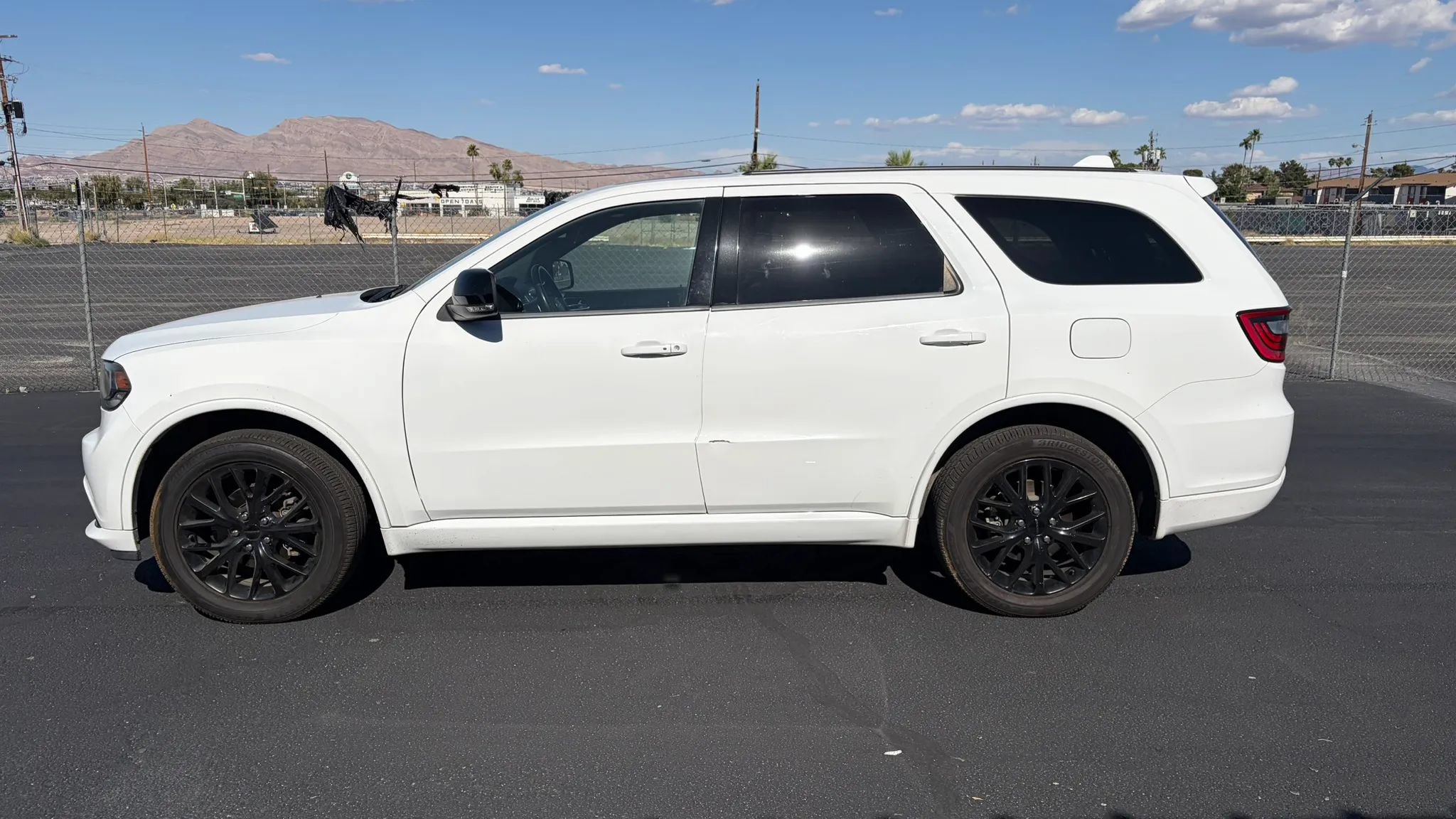Used 2016 Dodge Durango Limited w/ Premium Group AWD/4WD image 2